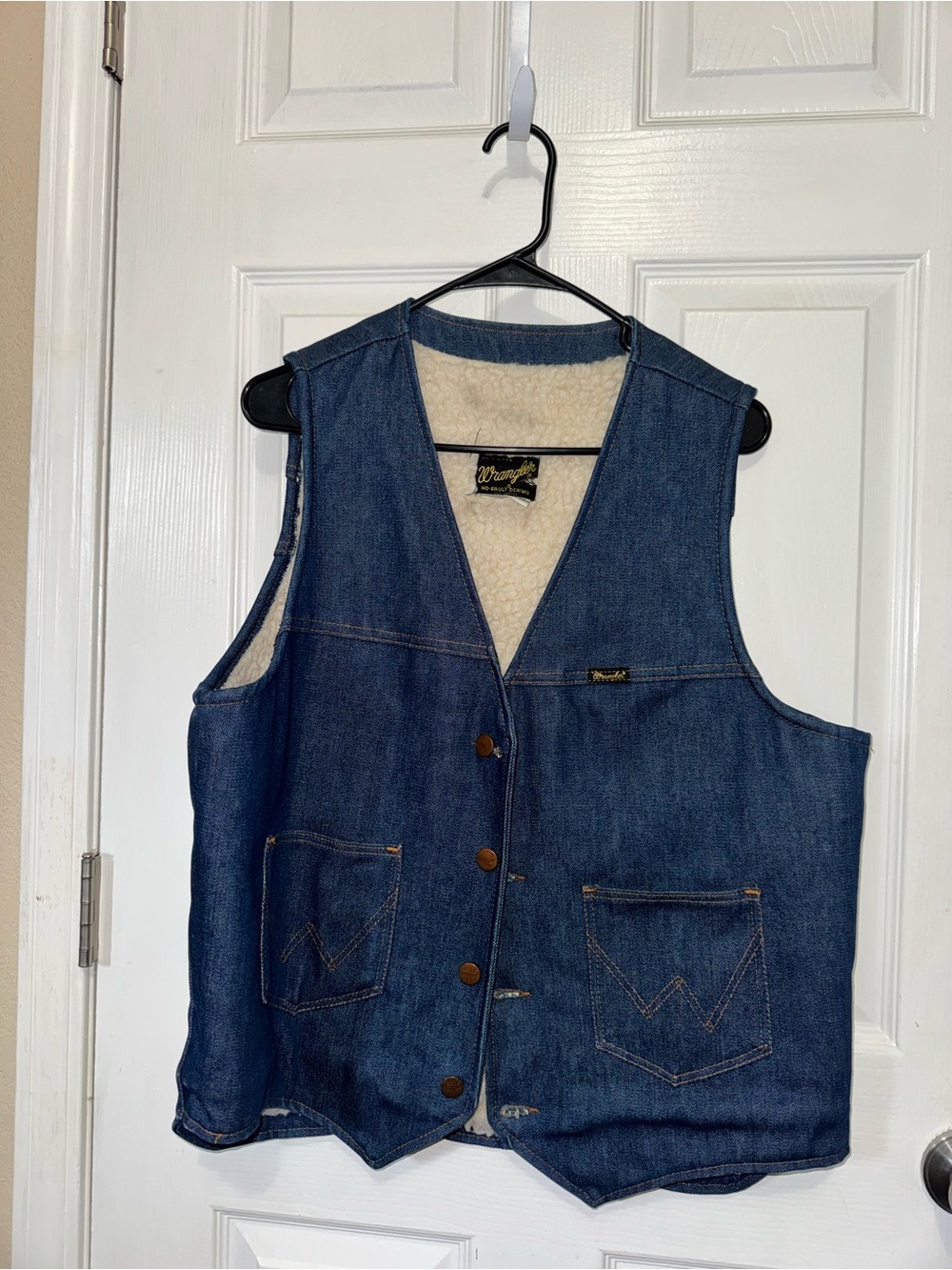 Wrangler Blue Denim Sherpa-Lined Jeans Vest size L 100 cotton
